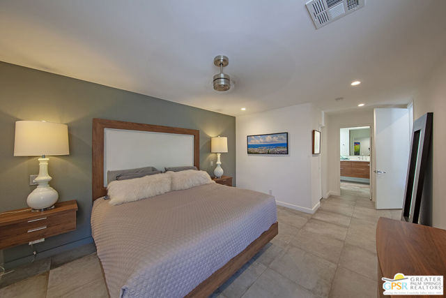 431 N Calle Rolph, Palm Springs CA: https://media.crmls.org/mediaz/da74c03c-cd2c-4405-bd9b-2c37265e2248.jpg