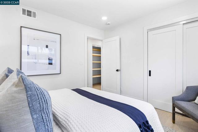 4650 Regina Ln, Concord CA: https://media.crmls.org/mediaz/da74c7ed-d50c-4956-9d92-790dbfa30cf5.jpg