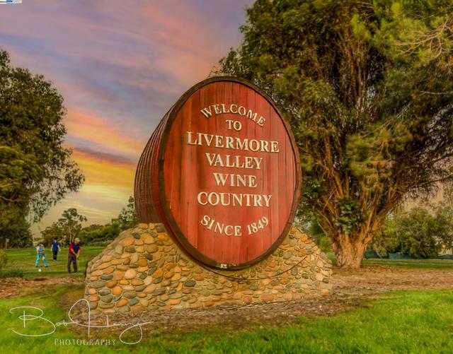243 Northwood Commons, Livermore CA: https://media.crmls.org/mediaz/da751c3f-ac66-41c3-82d3-12550d8000f7.jpg