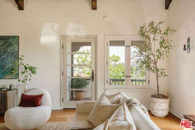 3744 Clayton Avenue, Los Angeles CA: https://media.crmls.org/mediaz/da774767-87a4-4230-a36e-1e2a0c8e771c.jpg