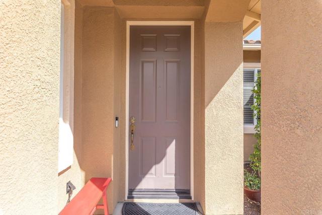 Detail Gallery Image 9 of 44 For 32224 Geranium St, Winchester,  CA 92596 - 4 Beds | 2/1 Baths