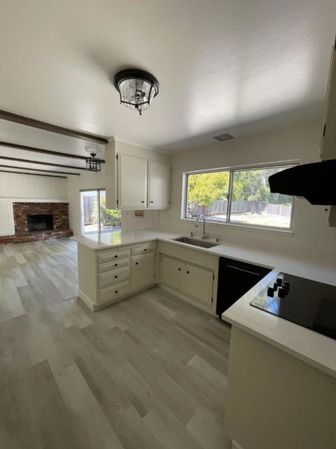 1340 Murchison Drive, Millbrae CA: https://media.crmls.org/mediaz/da77da26-9f93-401b-bc38-0be2430997e7.jpg
