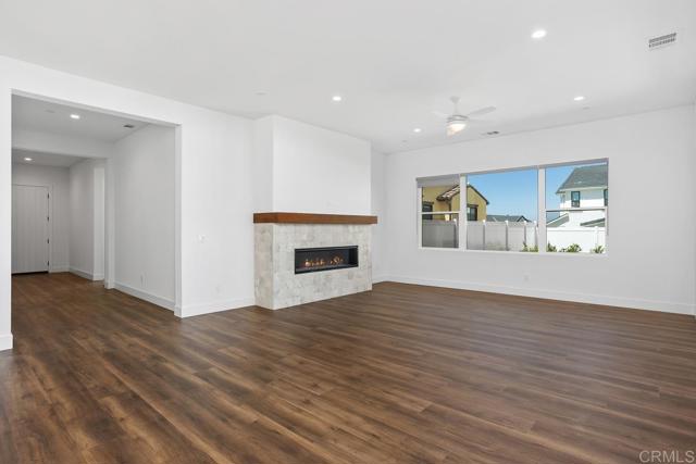 Detail Gallery Image 7 of 42 For 1211 Stonemark Place, Vista,  CA 92081 - 5 Beds | 4/1 Baths