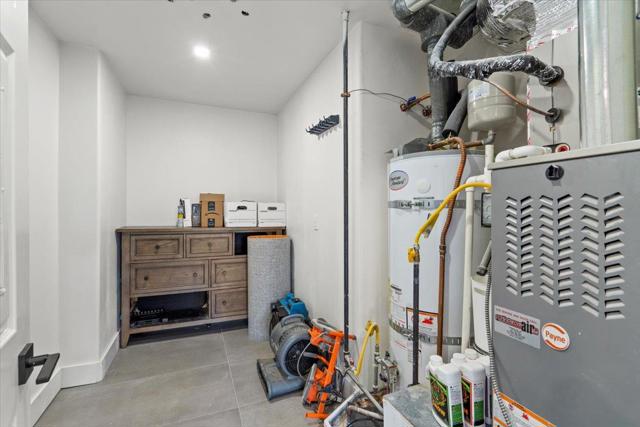 1501 Welburn Avenue, Gilroy CA: https://media.crmls.org/mediaz/da796ef0-6500-4009-82da-fe0b6768e80b.jpg