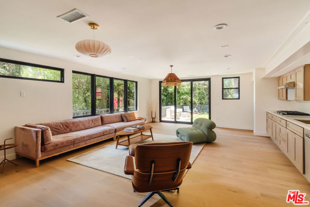12220 Benmore Terrace, Los Angeles CA: https://media.crmls.org/mediaz/da7995b5-3807-4f6a-b833-fea11ec74578.jpg