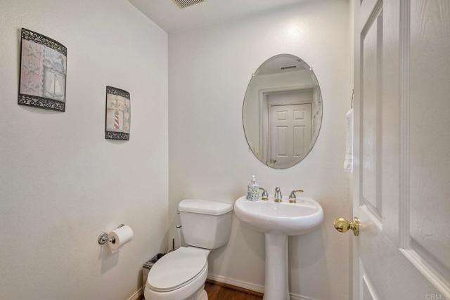 Detail Gallery Image 19 of 41 For 489 N. Cleveland Street, Oceanside,  CA 92054 - 3 Beds | 2/1 Baths