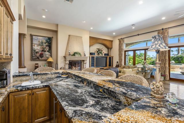 81874 Couples Court, La Quinta CA: https://media.crmls.org/mediaz/da7a836b-514c-4abe-be01-54ada5de3073.jpg