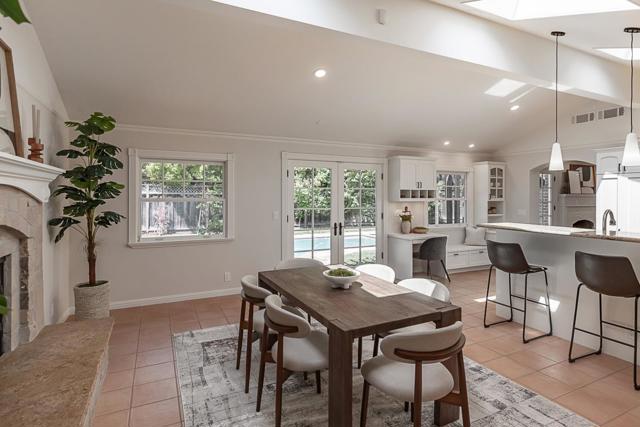 1532 Meadow Lane, Mountain View CA: https://media.crmls.org/mediaz/da7a8c95-6559-4a39-a7bc-9b90f6359259.jpg