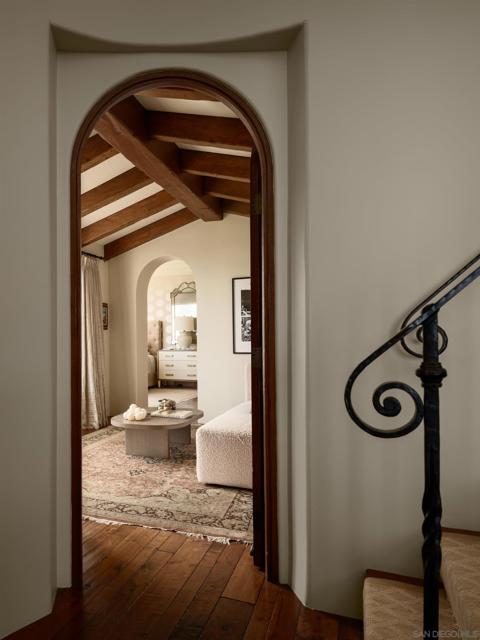 7757 Whitefield Pl, La Jolla CA: https://media.crmls.org/mediaz/da7b1970-57d2-48b8-b97c-ff2368139271.jpg