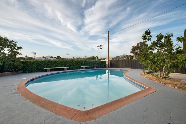 4058 Apore Street, La Mesa CA: https://media.crmls.org/mediaz/da7b9d4f-baf9-4e96-9e10-ca94f6be6eb2.jpg