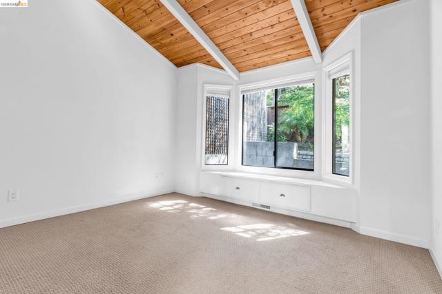 1881 Grand View Drive, Oakland CA: https://media.crmls.org/mediaz/da7c34ad-e67f-4208-a56d-97e22f8d4d49.jpg