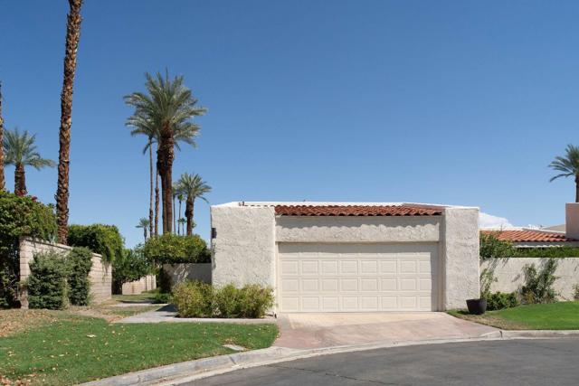 75114 Concho Drive, Indian Wells CA: https://media.crmls.org/mediaz/da7ccb09-056c-41ca-b057-34af0d03b75d.jpg