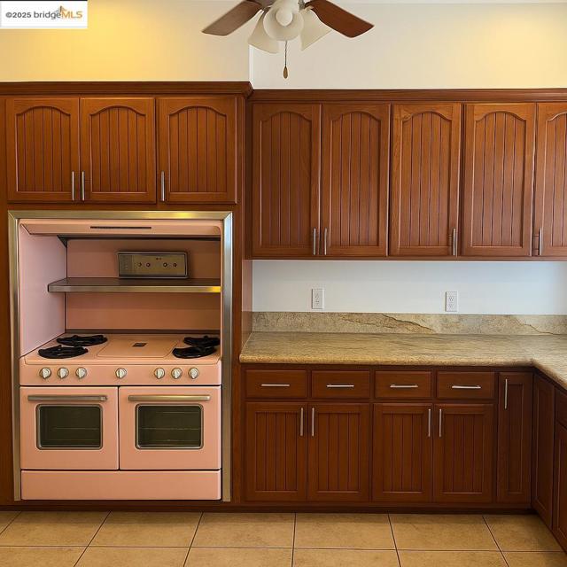 2817 S La Salle Ave, Los Angeles CA: https://media.crmls.org/mediaz/da7d0af0-3b2b-4138-a5da-d1ee30aa8cf0.jpg