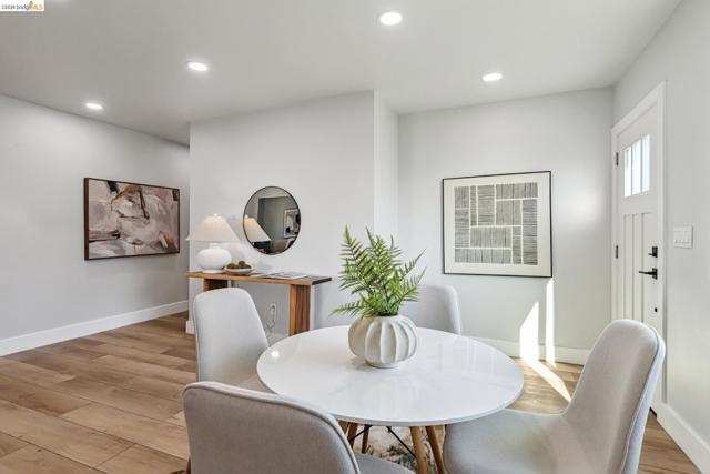 Image 7 of 54 For 7807 Outlook Ave