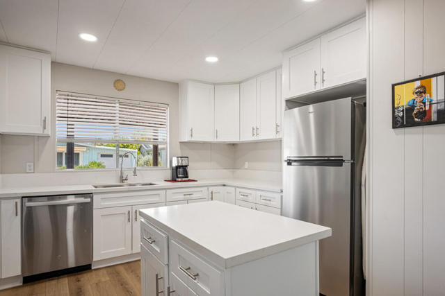 257 Laredo Drive, Palm Springs CA: https://media.crmls.org/mediaz/da7d93ad-407a-403e-b8e5-c2c6d5d1cd42.jpg