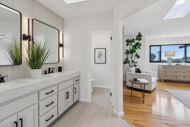 8560 Sunrise Ave, La Mesa CA: https://media.crmls.org/mediaz/da7d99a9-718c-411d-92e8-259219a40b84.jpg