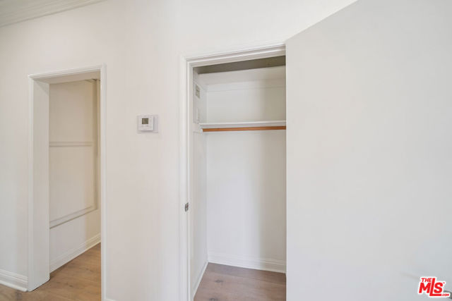 8865 Alden Drive, Los Angeles CA: https://media.crmls.org/mediaz/da7e9781-d13e-4070-ab0c-9a977529a020.jpg