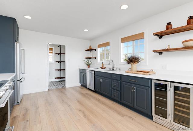 1129 Bonita Dr, Encinitas CA: https://media.crmls.org/mediaz/da7eca28-0be3-45f4-9aa1-79a3be8f25cf.jpg