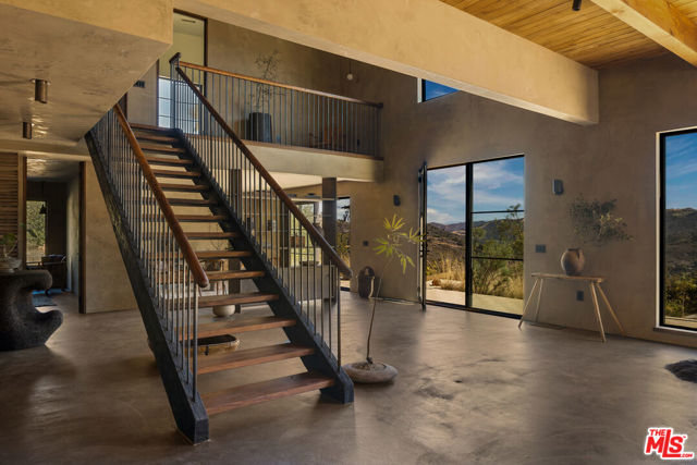 225 Powderhorn Ranch Road, Topanga CA: https://media.crmls.org/mediaz/da7f344e-f110-4623-b8db-a21fde5e52b2.jpg
