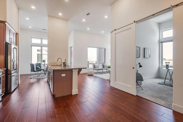 1028 Foster Square Lane, Foster City CA: https://media.crmls.org/mediaz/da7fcfe2-7934-462f-8ade-619c18d90b89.jpg