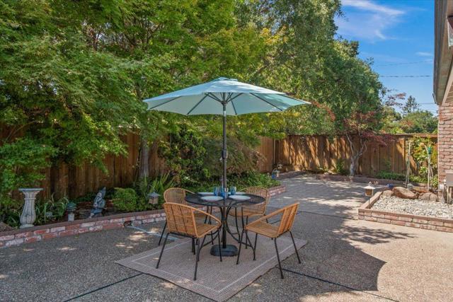 249 Montclair Road, Los Gatos CA: https://media.crmls.org/mediaz/da7feec8-7a5e-4edc-b173-ee03e658e7bf.jpg