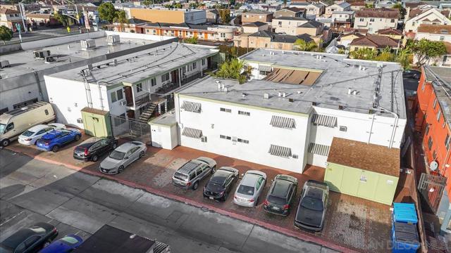 4425 50th Street, San Diego CA: https://media.crmls.org/mediaz/da804a61-8f58-4457-b76b-b0fadfd38cdf.jpg