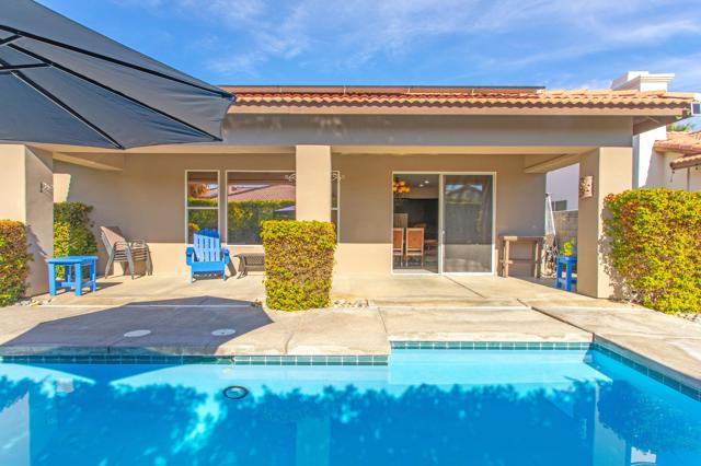 74629 Lavender Way, Palm Desert CA: https://media.crmls.org/mediaz/da822aba-7a47-4507-b1e2-eb30f60877dd.jpg