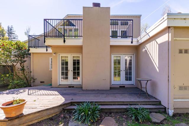 680 Fairway Circle, Hillsborough CA: https://media.crmls.org/mediaz/da824422-31c3-488b-85bc-dd487135f4b1.jpg