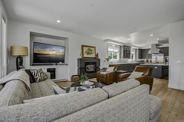 Detail Gallery Image 11 of 24 For 405 Bridoon Ter, Encinitas,  CA 92024 - 5 Beds | 4/2 Baths