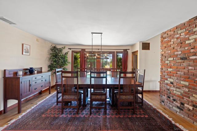 17758 Del Paso Drive, Poway CA: https://media.crmls.org/mediaz/da842870-4e2a-436c-9321-ffb64353e257.jpg