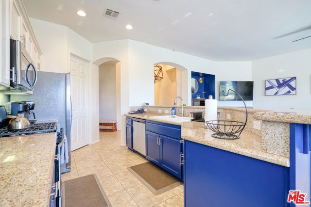 49706 Wayne Street, Indio CA: https://media.crmls.org/mediaz/da843a4c-df3c-4ce3-aced-9116d862949a.jpg