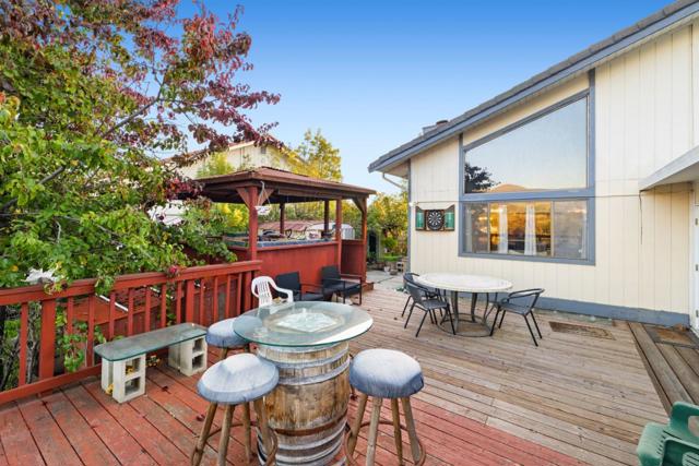 44500 Parkmeadow Drive, Fremont CA: https://media.crmls.org/mediaz/da84502f-8d1e-419b-82ae-8be7778a7019.jpg