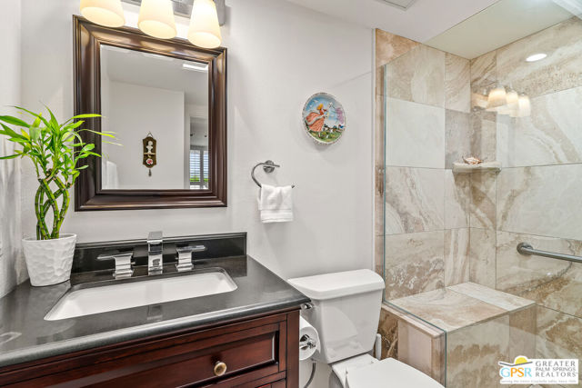 2522 N Whitewater Club Drive #D, Palm Springs, CA 92262
