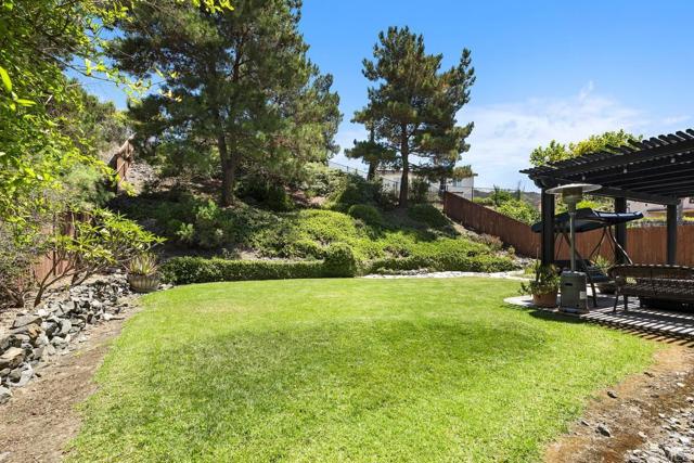 1218 Corte Zafiro, San Marcos CA: https://media.crmls.org/mediaz/da851be3-677d-41ce-b080-8f3152bf06f9.jpg