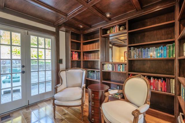 6 Huckleberry Court, Monterey CA: https://media.crmls.org/mediaz/da858b2e-d490-4e0c-b1e8-137e6717b9ea.jpg