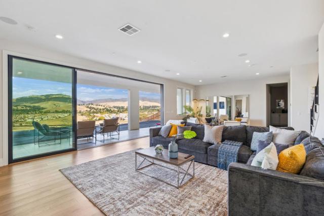 6246 Massara Street, Danville CA: https://media.crmls.org/mediaz/da858cb9-7add-425b-9aa4-84c019571330.jpg