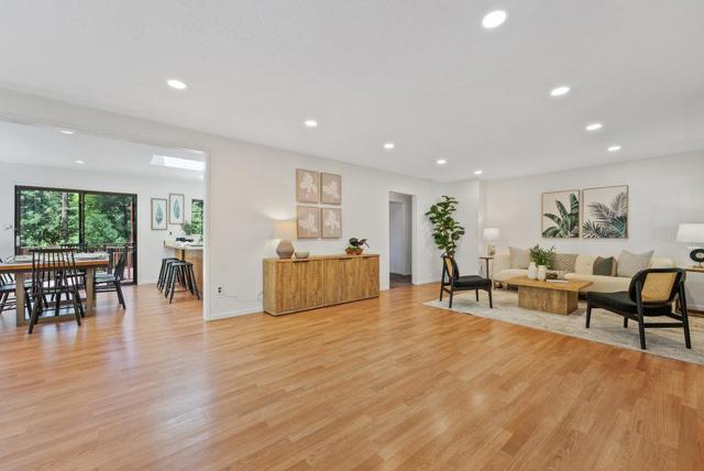1116 Lakeside Drive, Felton CA: https://media.crmls.org/mediaz/da86060f-23df-41f5-8259-b5722482b541.jpg