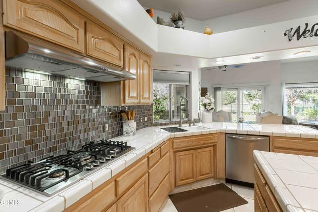 4205 Palisades Circle, Bakersfield CA: https://media.crmls.org/mediaz/da862e16-22f7-4761-a4b7-8c1eaf5e66a8.jpg