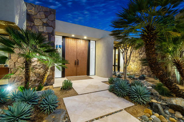 950 Andreas Canyon Drive, Palm Desert CA: https://media.crmls.org/mediaz/da86a23f-d7f6-4319-82c3-dbc06549dffb.jpg