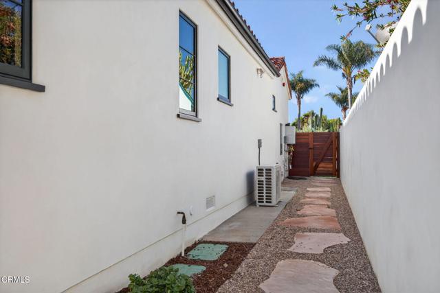 Detail Gallery Image 36 of 49 For 622 South Evergreen Drive Dr, Ventura,  CA 93003 - 2 Beds | 2 Baths