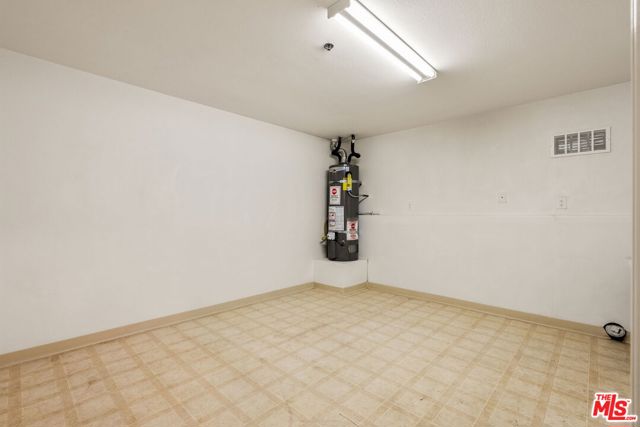 21925 Belshire Avenue, Hawaiian Gardens CA: https://media.crmls.org/mediaz/da873892-4a2f-46b5-aff4-f5f3f897d24c.jpg