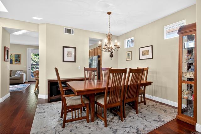 Detail Gallery Image 16 of 62 For 5531 Foxtail Loop, Carlsbad,  CA 92010 - 3 Beds | 2/1 Baths