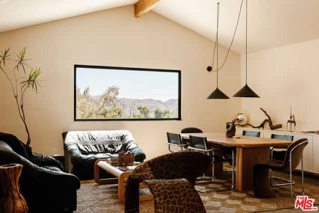 11051 Pinon Avenue, Morongo Valley CA: https://media.crmls.org/mediaz/da879410-5a52-425c-8c25-00e38be99a05.jpg