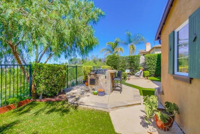 3515 CAMINO CEREZA, Carlsbad CA: https://media.crmls.org/mediaz/da879cf2-9689-45f5-9b3b-0db705b8febb.jpg