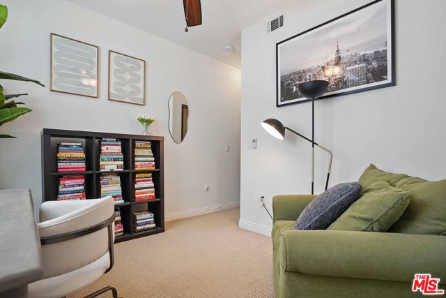 4541 Colfax Avenue, Studio City CA: https://media.crmls.org/mediaz/da893cfa-2331-4cd3-a93a-782d1c7205bc.jpg