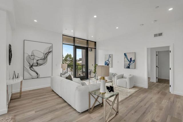 889 McLellan Drive, South San Francisco CA: https://media.crmls.org/mediaz/da89a4c4-ea0c-4436-9236-650a2c48853f.jpg