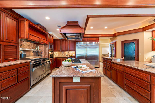 Detail Gallery Image 14 of 62 For 427 Long Canyon Rd, Bradbury,  CA 91008 - 5 Beds | 5/1 Baths