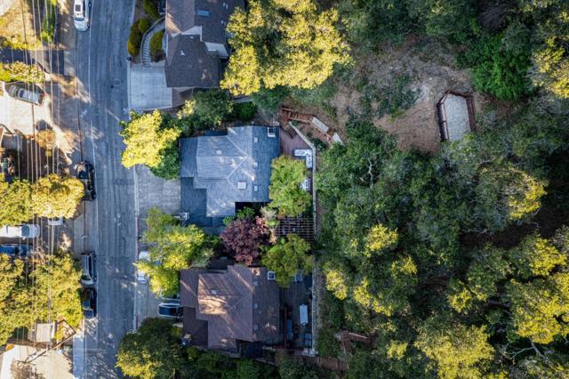 2851 San Juan Boulevard, Belmont CA: https://media.crmls.org/mediaz/da8a9396-1d09-45bf-899f-ddabae42e48f.jpg
