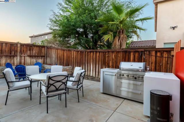 50289 San Capistrano Drive, Coachella CA: https://media.crmls.org/mediaz/da8ab849-d1b2-420c-8a74-031582b514c3.jpg