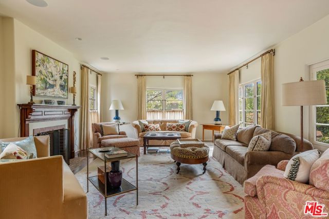 Drew Fenton | 131 S Carmelina Avenue Los Angeles CA | MLS: 7025814